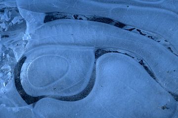 Abstraction on ice van Frank Amez (Alstamarisphotography)