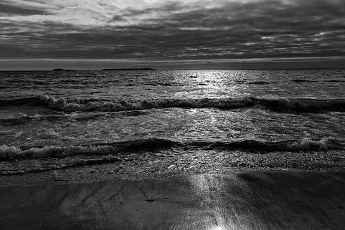 Sonnenuntergang am Strand in der Bretagne