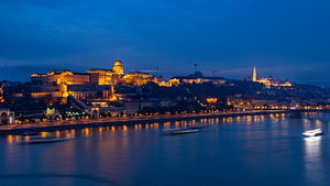 Der Burgpalast in Budapest an der Donau