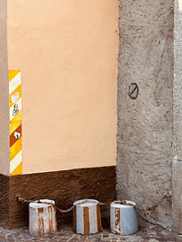 Kunst in einer italienischen Gasse von Buro JEB ~ Studio NotARTificial