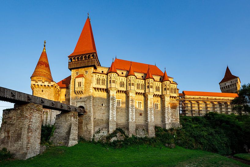 Hunedoara Castle by Roland Brack