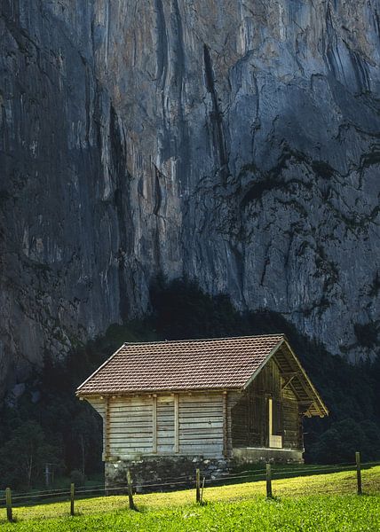 Lauterbrunnen by Jeroen Linnenkamp