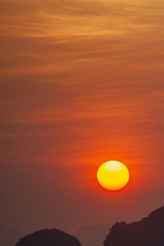 Zonsondergang bij Krabi (Thailand)