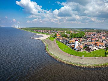 Urk luchtfoto van het voormalige eiland aan het IJsselmeer