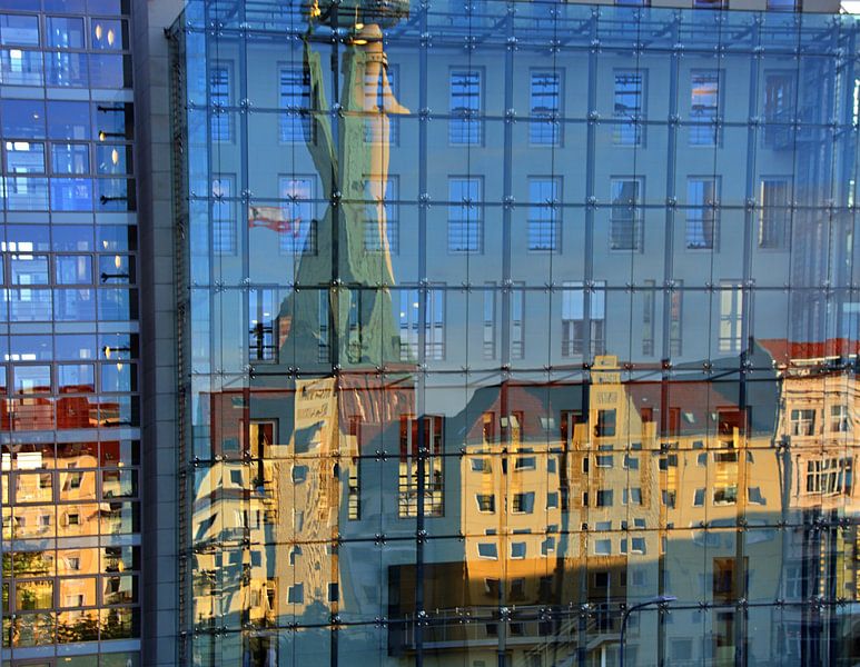 réflexion des façades par Edgar Schermaul