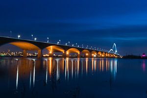 Waalbrücke De Oversteek bei Nijmegen