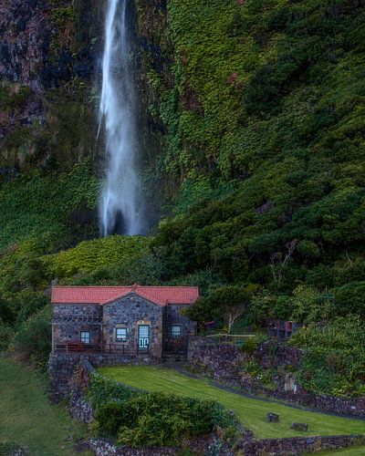 Maison sous la cascade – Açores