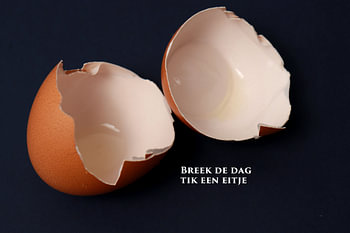 Tippen Sie auf ein Ei