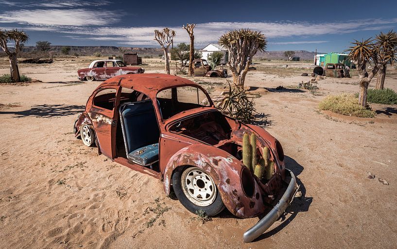 Autowracks in der Wüste von Namibia (Afrika). von Claudio Duarte