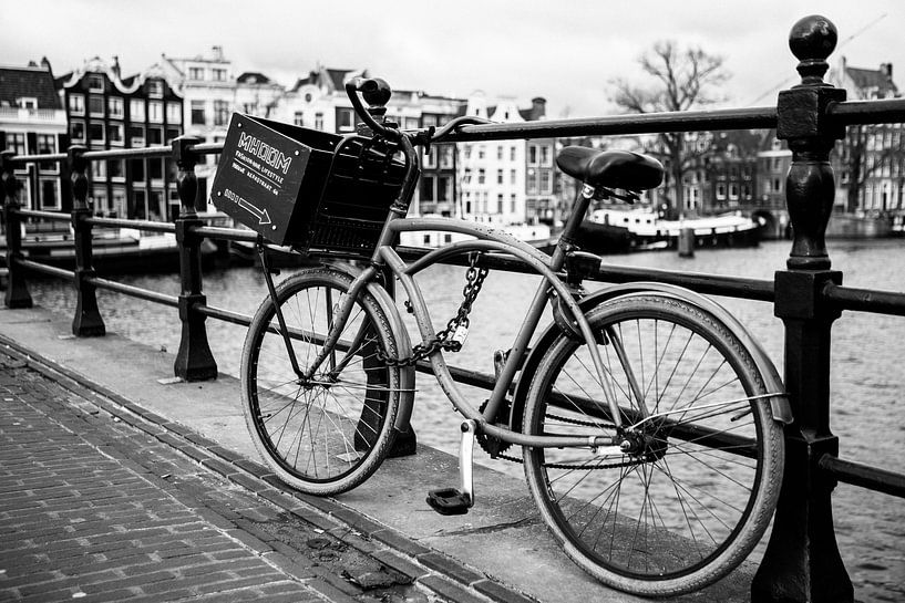 Fiets op Magere Brug par PIX URBAN PHOTOGRAPHY