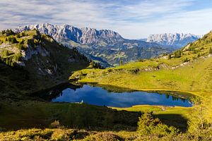 Bergsee mit Berchtesgadener Alpen