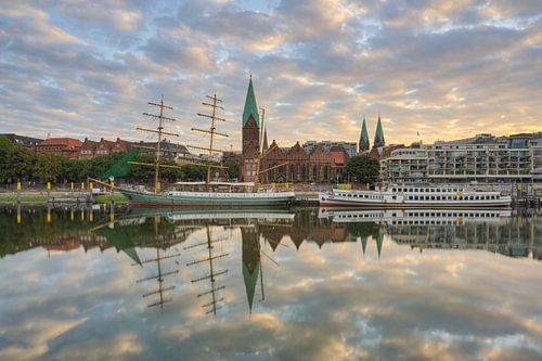 Blick zur Schlachte in Bremen am Morgen