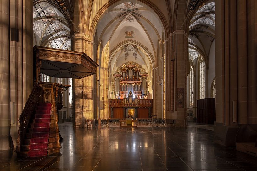 Walburgiskerk / Church par Harm Rhebergen