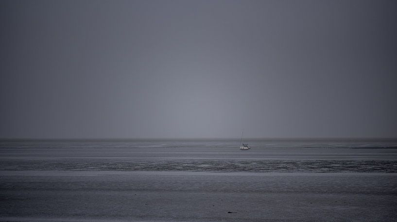 Sailing on the mudflats by Wytze Kiers