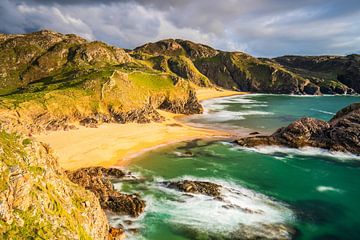De kust van Ierland in gouden licht van Daniela Beyer