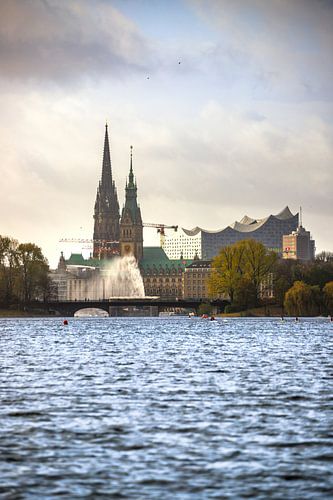 Uitzicht op de binnenalster en het centrum van Hamburg