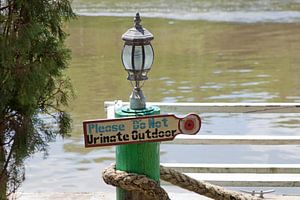 Klare Ansage! - Hinweisschild am Black River (Jamaika)