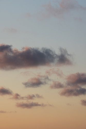 Pastelblauwe lucht 16