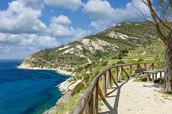 Küstenlandschaft auf der Insel Elba bei Chiessi