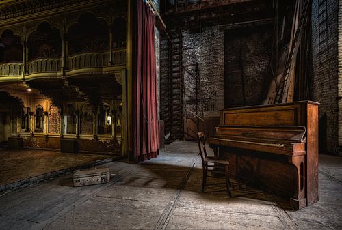 Show, unterbrochen von Adrian Popan