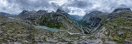 De Bedwinging van de Trollen | Panorama Trollstigen Noorwegen van Dylan Winter Visuals