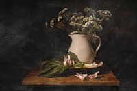 Stilleven met bloemen. Fluitenkruid. Klassiek.