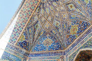 Facade van de Tilya Kori Madrasah Madrassa, Registan, Samarkand, Oezbekistan, Centraal-Azië van WorldWidePhotoWeb