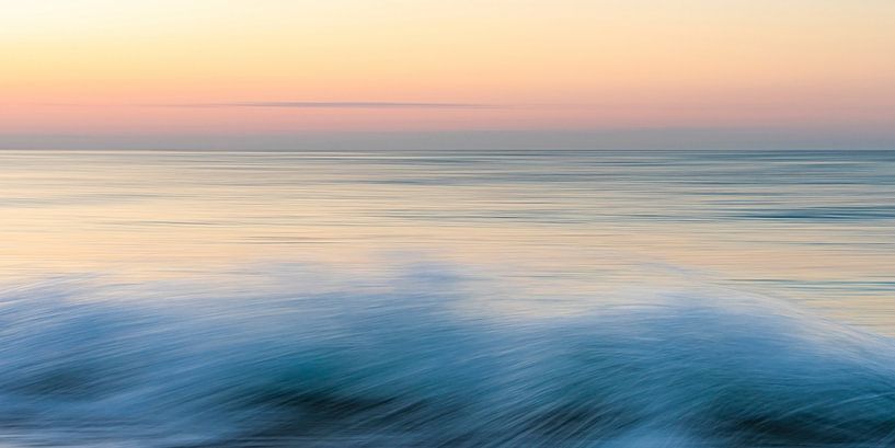 PHOTOGRAPHY Wave by the sea - blurred - Mediterranean - ICM by Werner Dieterich
