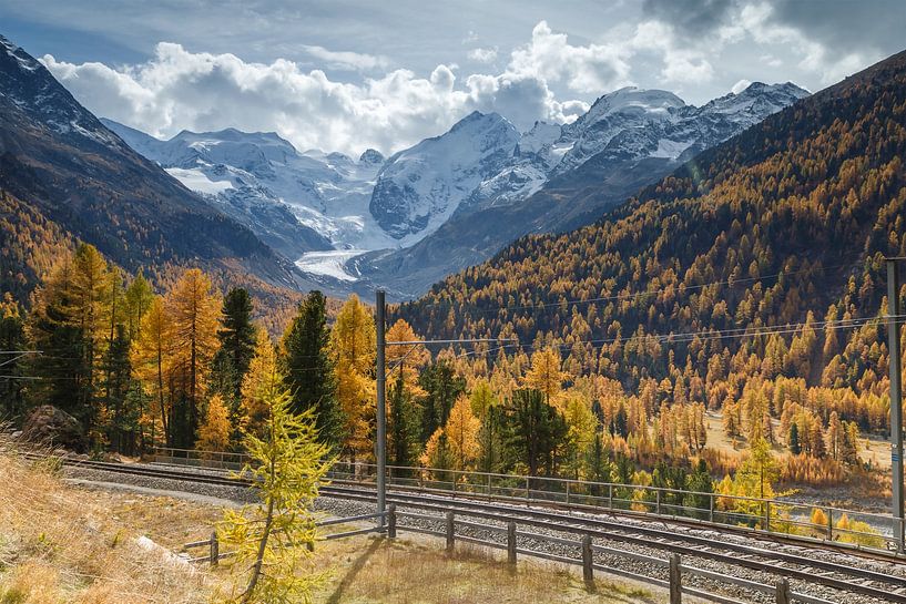 Zicht op de Morteratschgletsjer in Zwitserland van Menno Schaefer