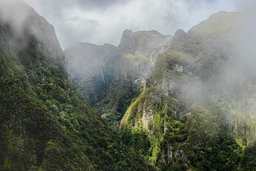 Sun and Fog over Madeira's mountains - PR9 by Nynke Altenburg