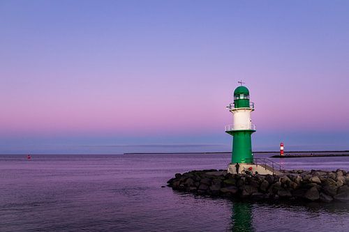 Mole an der Ostseeküste in Warnemünde