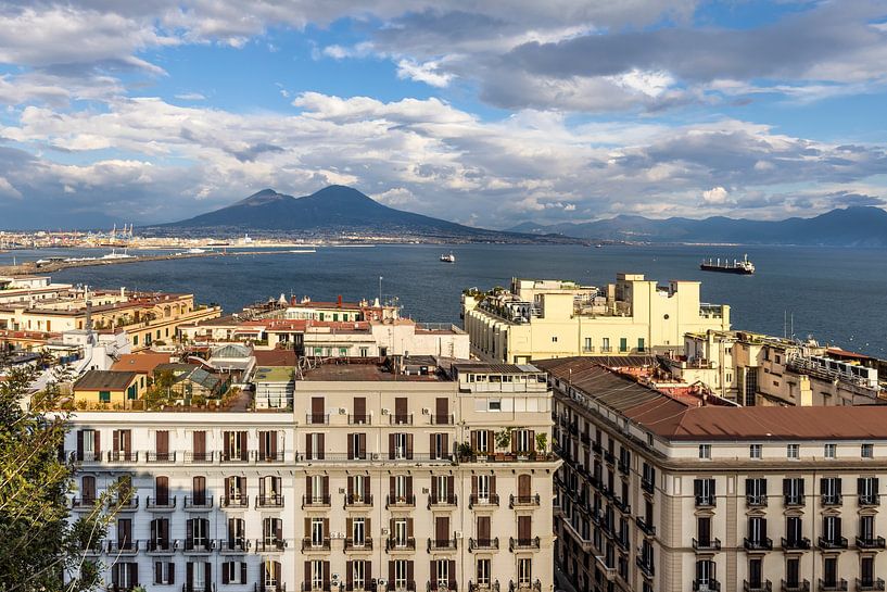 NAPLES Fenêtre sur le Vésuve par Melanie Viola