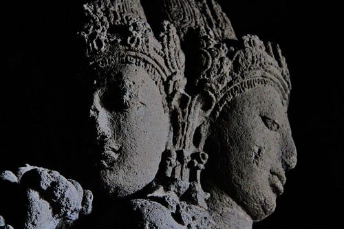 Statuen im Borobudur-Tempel in Java, Indonesien