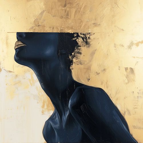 Perdu dans ses pensées : les contrastes du bleu et de l'or