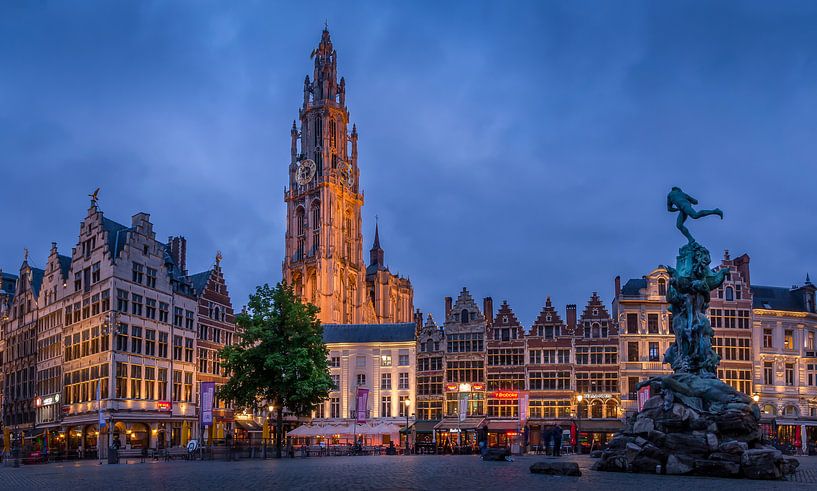 Antwerpen stad met de Onze-Lieve-Vrouwekathedraal par Patrick Rodink