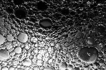 Oil on water by Focavie fotografie