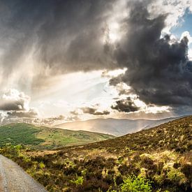 Between the hills of Cow Hill by Patrick Schwarzbach