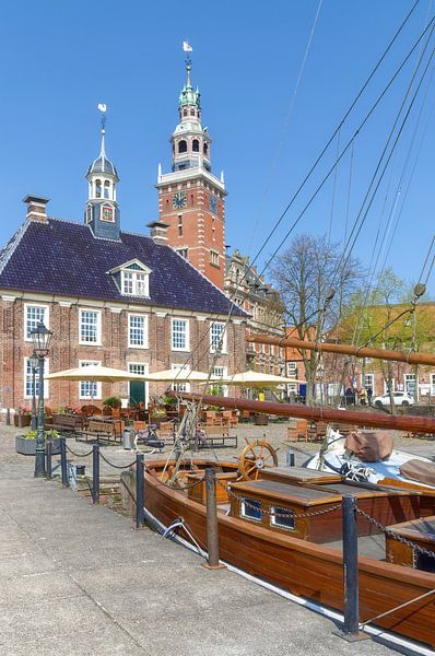 Alte Wage und Rathaus in Leer,Ostfriesland von Peter Eckert