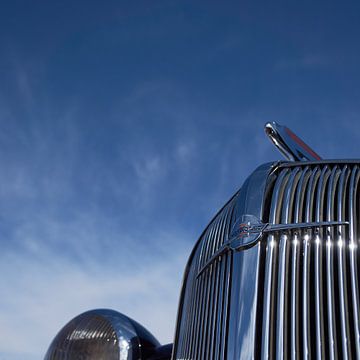Chevy, Nose of a 1936 by Atelier Liesjes