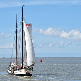 Le navire de la flotte brune Tijdgeest sur Piet Kooistra