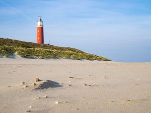 Phare sur la plage de Texel, Pays-Bas sur Teun Janssen