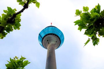 Radiotoren in Düsseldorf, Duitsland van Scarlett van Kakerken