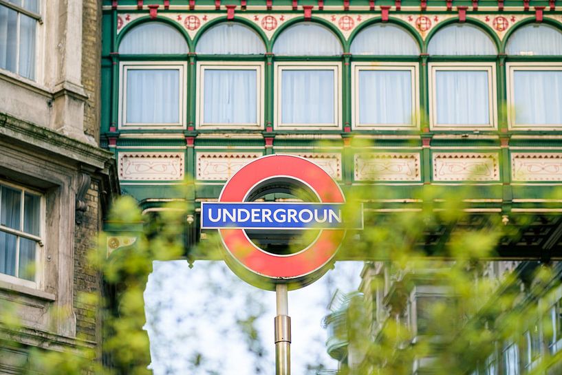 London Underground by Luis Emilio Villegas Amador