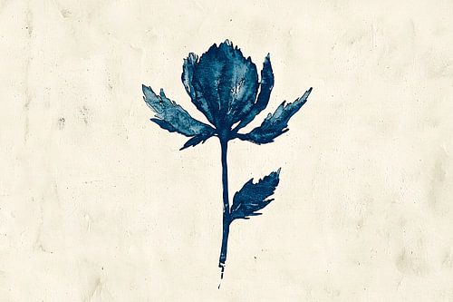 Blauwe bloem op crèmekleurig