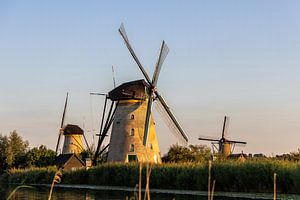 Drie molens aan de waterkant
