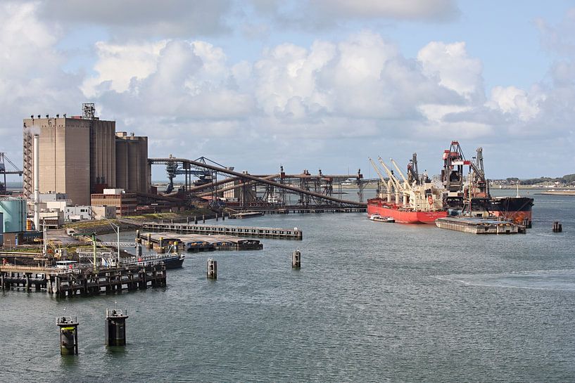 view of the Elbehaven Europoort Rotterdam by W J Kok