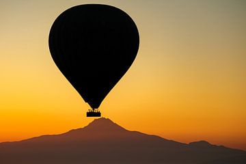 Cappadocia balloon ride, hot air balloon at sunrise by Melissa Peltenburg