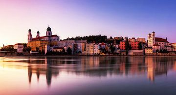 Passau Atstadt in de zonsondergang
