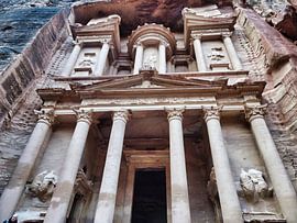 Treasury Petra von Bart Nikkels