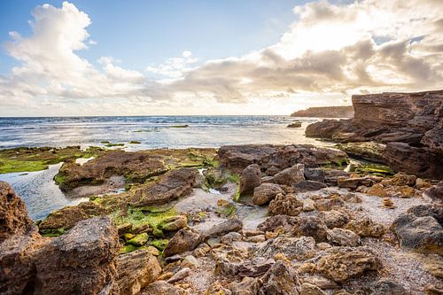 Zonsondergang boven een strand in Australie